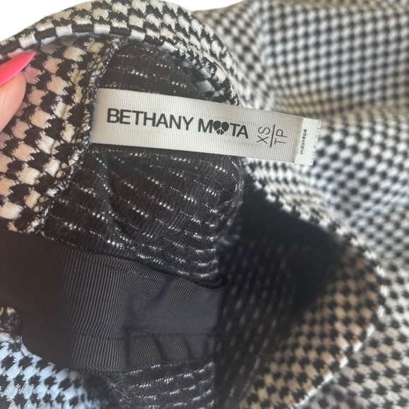 Bethany Mota Black & White Mini Skirt Size Extra Small - Picture 4 of 4